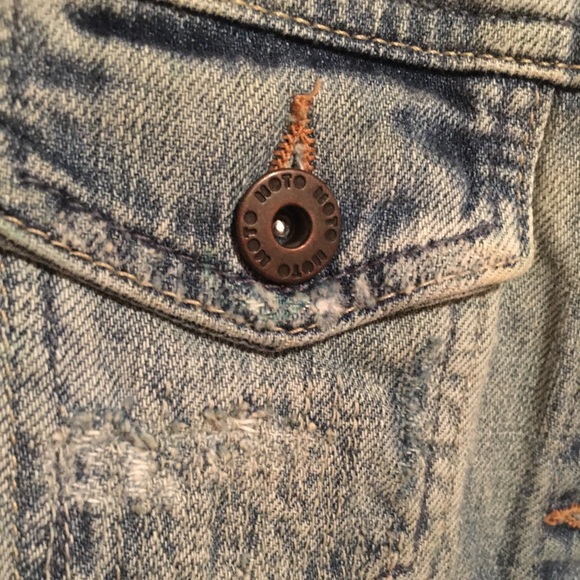 Cropped Denim Jacket - Picture 3 of 4
